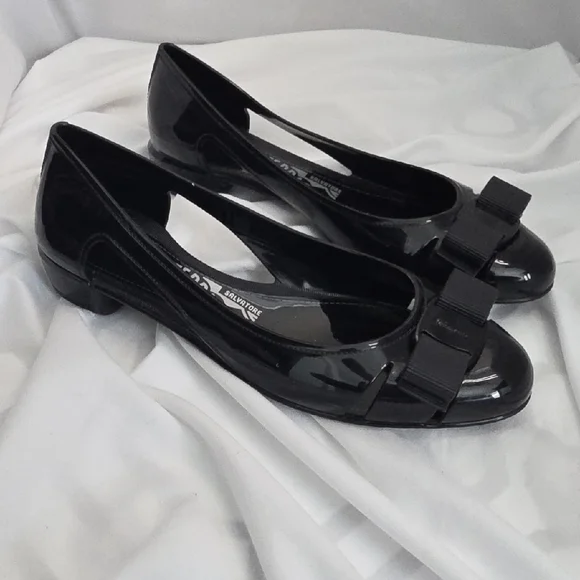 Salvatore Ferragamo Jelly Bow Vara - Picture 5 of 6